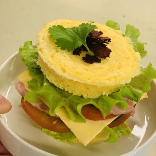 Gluteeni- ja pärmivaba vähese süsivesikute sisaldusega kukkel/ saiake/ tordipõhi