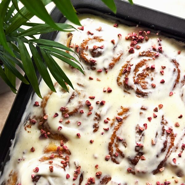 Kaneelirullid toorjuustuglasuuriga