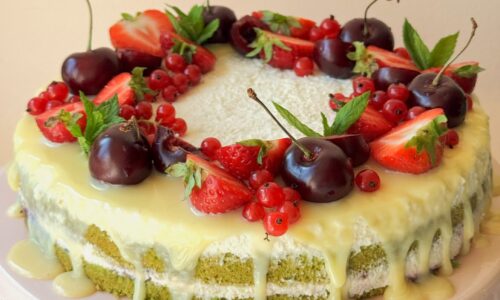 Kohupiima-maasikatort spinatibiskviidiga